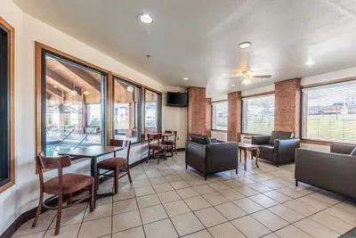 Photo 3 - Econo Lodge Inn & Suites Mckinney - Plano North