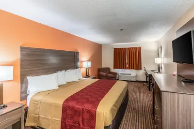 Photo 2 - Econo Lodge Inn & Suites Mckinney - Plano North