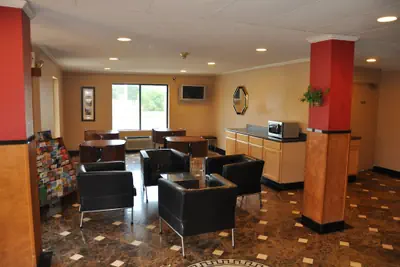Photo 3 - Heritage Inn