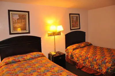 Photo 5 - Heritage Inn