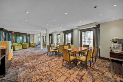 Photo 4 - Baymont by Wyndham Anderson