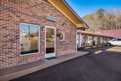 Photo 2 - Knights Inn Cleveland, TN