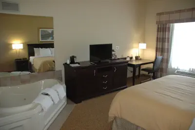 Photo 5 - Country Inn & Suites by Radisson, West Bend, WI