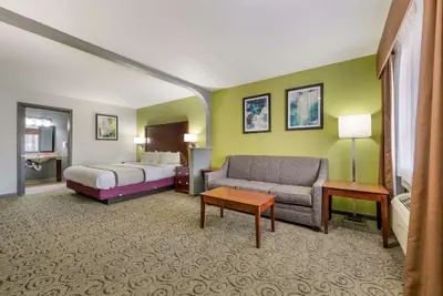 Photo 5 - SureStay Hotel by Best Western Deer Park