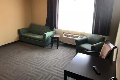 Photo 5 - Super 8 by Wyndham LaGrande