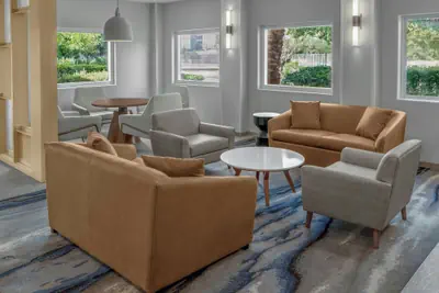 Photo 4 - Fairfield Inn & Suites by Marriott San Francisco San Carlos