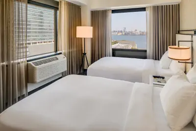 Photo 4 - DoubleTree by Hilton Hotel & Suites Jersey City