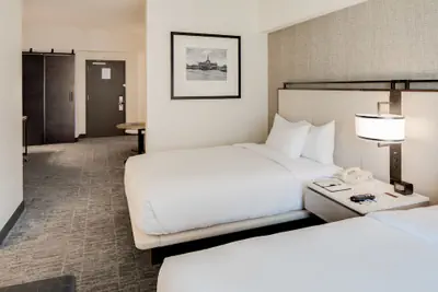 Photo 3 - DoubleTree by Hilton Hotel & Suites Jersey City