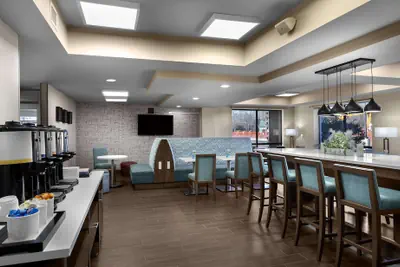 Photo 4 - Hampton Inn Greenville/Travelers Rest