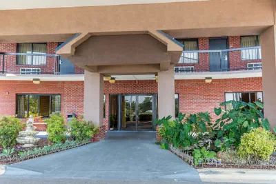 Photo 2 - Quality Inn Calera I-65 exit 231