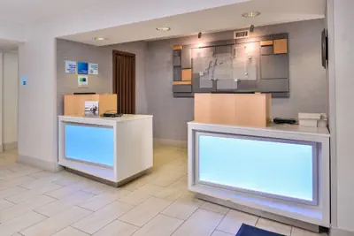 Photo 5 - Holiday Inn Express Westley by IHG