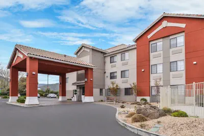 Photo 2 - Holiday Inn Express Westley by IHG