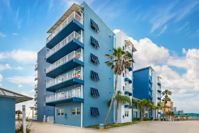 Photo 2 - Coconut Palms Beach Resort II, an Ascend Collection Hotel