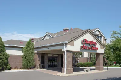 Photo 2 - Hampton Inn & Suites Kansas City-Merriam