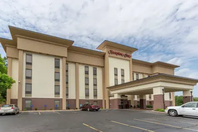 Photo 2 - Hampton Inn Jefferson City at Capital Mall