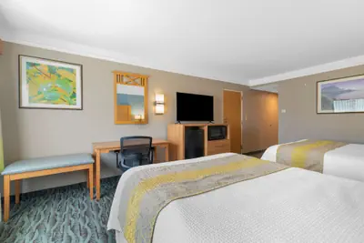 Photo 5 - Best Western Plus Executive Court Inn & Conference Center