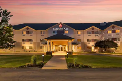 Photo 2 - Best Western Plus Executive Court Inn & Conference Center