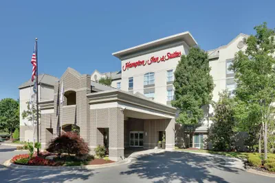 Photo 2 - Hampton Inn & Suites Mooresville/Lake Norman