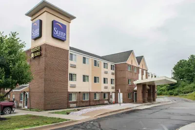 Photo 2 - MainStay Suites Pittsburgh Airport