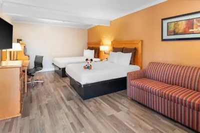 Photo 5 - Anaheim Islander Inn and Suites
