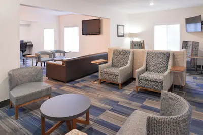 Photo 3 - Holiday Inn Express & Suites Sioux Falls At Empire Mall by IHG