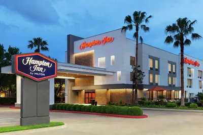 Photo 2 - Hampton Inn Houston-Brookhollow