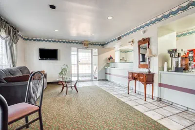 Photo 4 - OYO Hotel Wichita Falls I-44 Sheppard Airforce