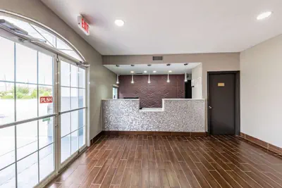 Photo 2 - Quality Inn & Suites Canton