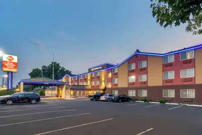 Photo 2 - Best Western Plus Yakima Hotel