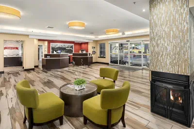 Photo 3 - Hampton Inn & Suites Seattle-North/Lynnwood