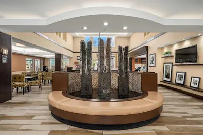 Photo 5 - Hampton Inn & Suites Seattle-North/Lynnwood