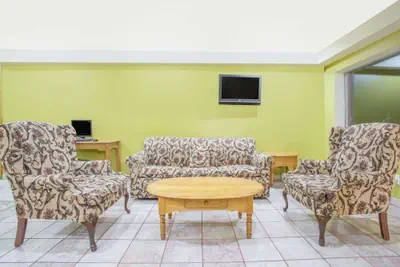 Photo 2 - Days Inn by Wyndham Custer