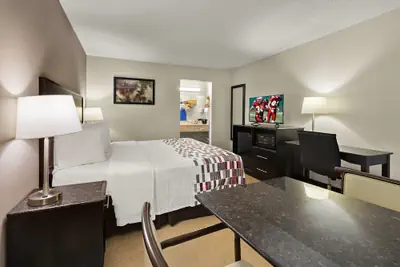 Photo 5 - Red Roof Inn & Suites Cave City