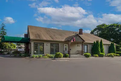 Photo 2 - Quality Inn Great Barrington