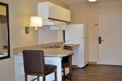Photo 3 - Candlewood Suites Beachwood Cleveland by IHG