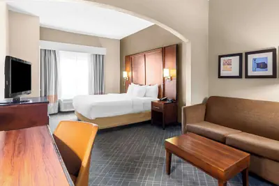 Photo 5 - Comfort Suites Vincennes