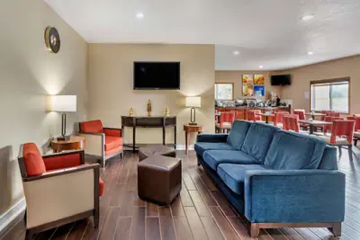 Photo 4 - Comfort Inn Muscatine near Hwy 61