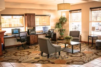 Photo 4 - Comfort Suites Salt Lake City Airport