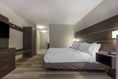 Photo 5 - Holiday Inn Express & Suites Chicago West - St Charles by IHG