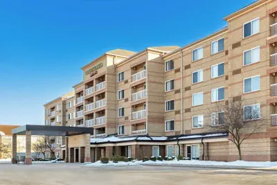Photo 2 - Courtyard by Marriott Cleveland Airport South