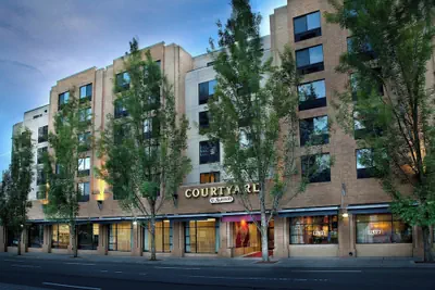 Photo 2 - Courtyard Portland Downtown/Convention Center