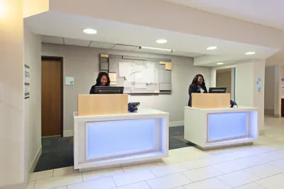 Photo 5 - Holiday Inn Express Hotel & Suites Oakland-Airport by IHG