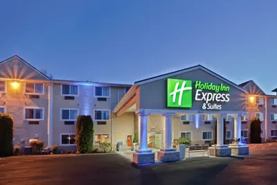 Photo 2 - Holiday Inn Express & Suites Burlington by IHG