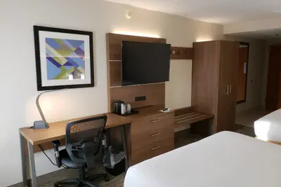 Photo 3 - Holiday Inn Express Edgewood-Aberdeen-Bel Air by IHG