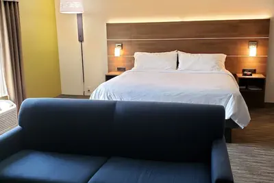 Photo 5 - Holiday Inn Express Edgewood-Aberdeen-Bel Air by IHG