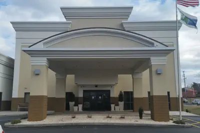 Photo 2 - Holiday Inn Express Edgewood-Aberdeen-Bel Air by IHG