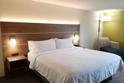 Photo 4 - Holiday Inn Express Edgewood-Aberdeen-Bel Air by IHG