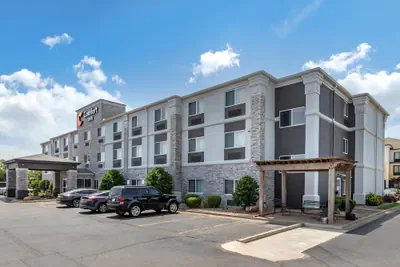 Photo 2 - Comfort Inn Oklahoma City South - I-240