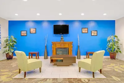 Photo 4 - Days Inn by Wyndham Lehi
