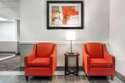 Photo 3 - Days Inn & Suites by Wyndham Dallas